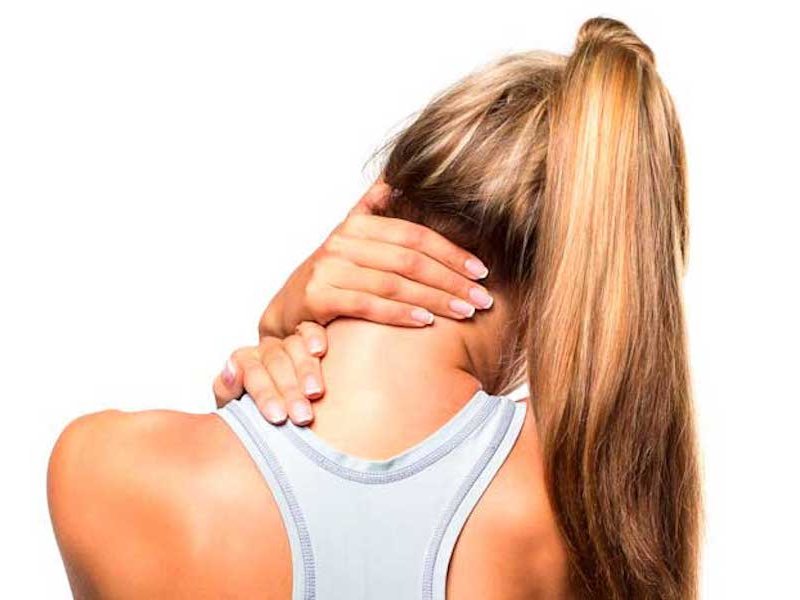 Як позбутися болю в плечах та шиї